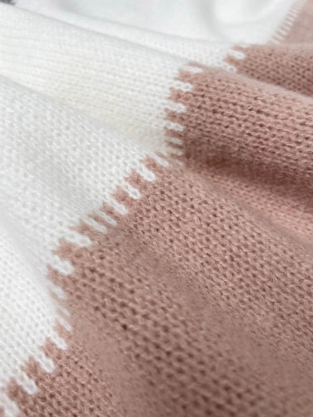 Filomena | Modern Comfortable Pullover