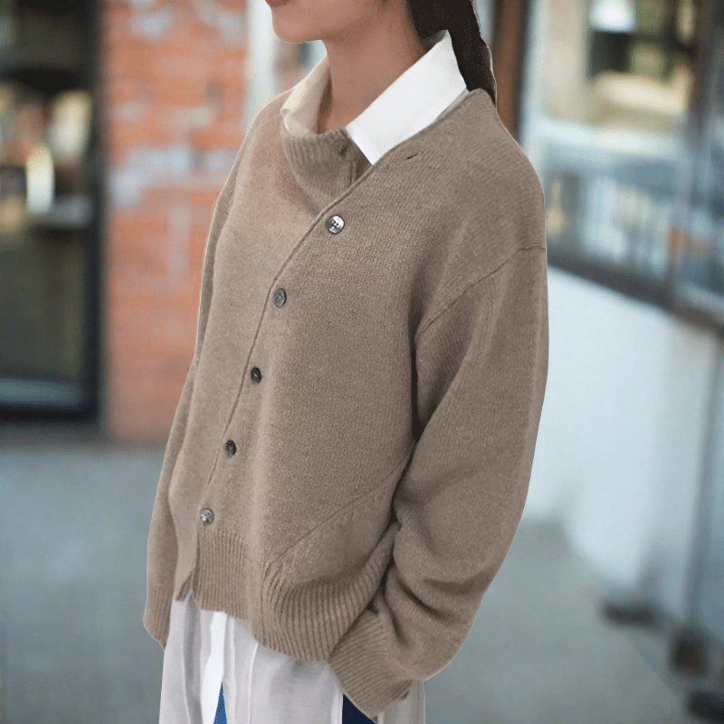 Caterina | Buttoned Cardigan