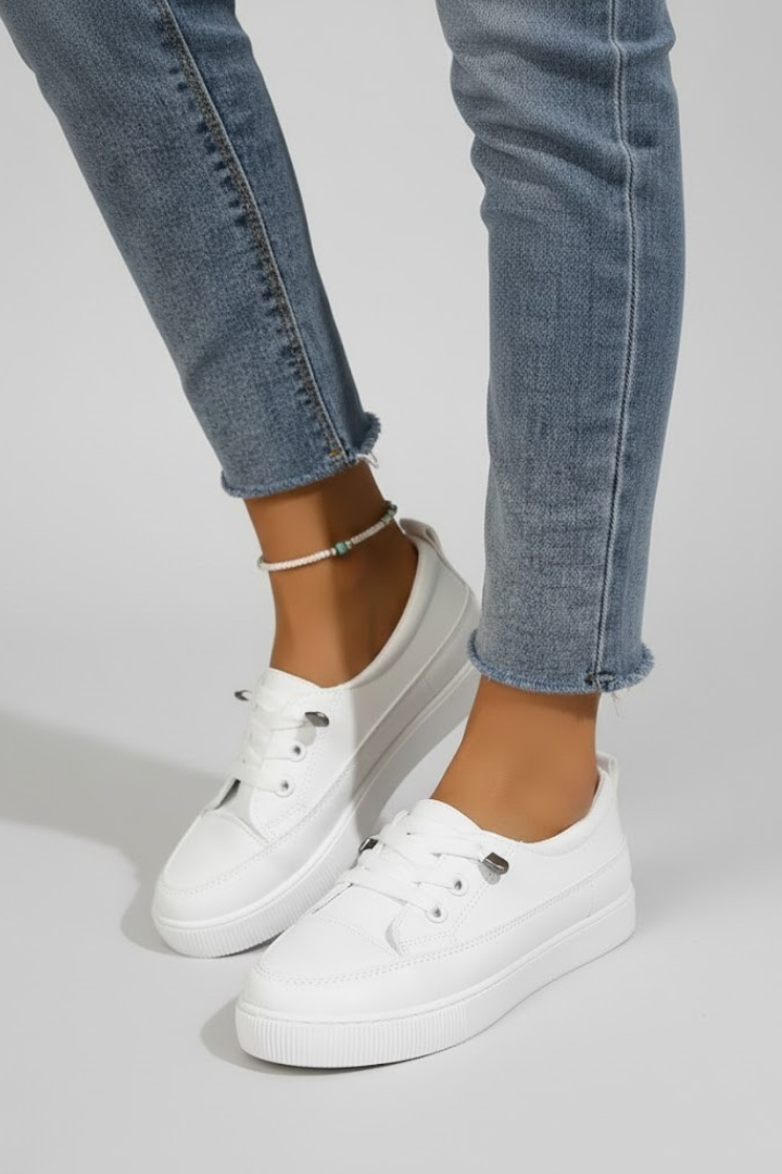 Women’s Flat Sneakers with Round Toe and Lace-Up Closure